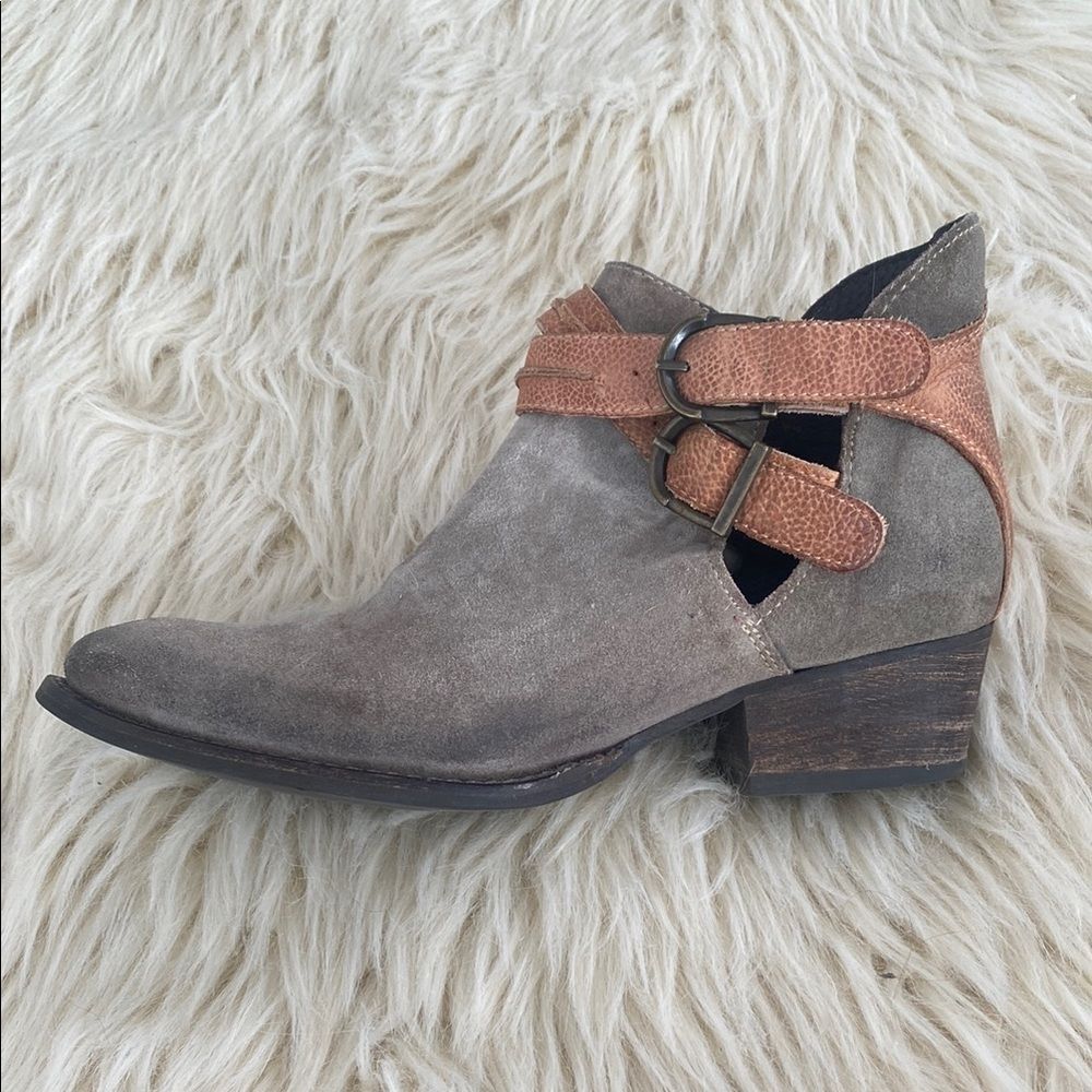 rebels Gray & Tan Buckle Boho Ankle Boots Boho Western Coastal Cowgirl | 7.5
